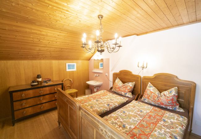 Ferienwohnung in Ftan - Chasa Muglinér 115: Grosszügige 4.5 Zimmerwohnung mitten in Ftan Ferienwohnung in Ftan - Chasa Muglinér 115: Grosszügige 4.5 Zimmerwohnung mitten in Ftan
