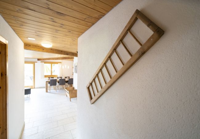 Ferienwohnung in Sent - Tanter Vias – Capricorn: Grosszügige 4.5-Zimmerwohung in Sent Ferienwohnung in Sent - Tanter Vias – Capricorn: Grosszügige 4.5-Zimmerwohung in Sent