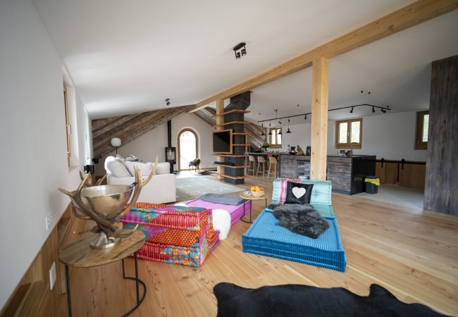 Ferienwohnung in Sent - Chasa Bao: Luxuriöse neue 4.5-Zimmer-Dachwohnung mit Balkon und Aussicht in Sent Ferienwohnung in Sent - Chasa Bao: Luxuriöse neue 4.5-Zimmer-Dachwohnung mit Balkon und Aussicht in Sent