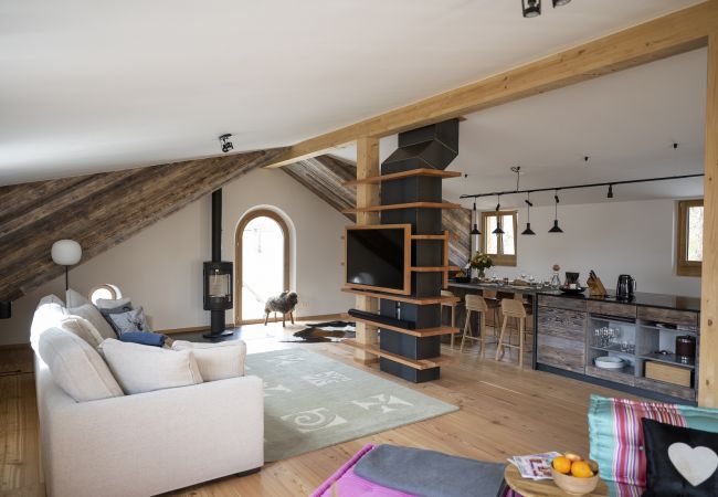 Ferienwohnung in Sent - Chasa Bao: Luxuriöse neue 4.5-Zimmer-Dachwohnung mit Balkon und Aussicht in Sent Ferienwohnung in Sent - Chasa Bao: Luxuriöse neue 4.5-Zimmer-Dachwohnung mit Balkon und Aussicht in Sent