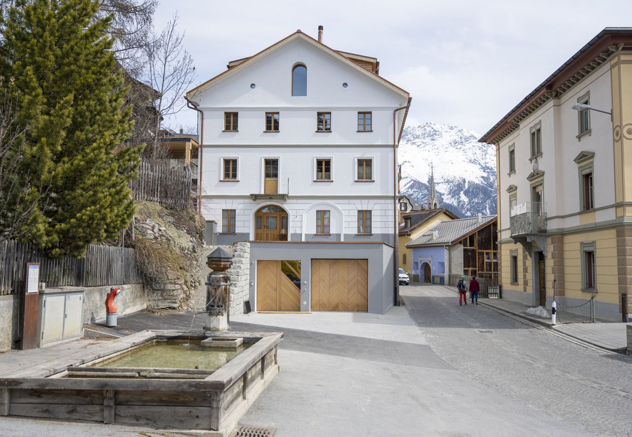 Ferienwohnung in Sent - CHASA BAO: LUXURIÖSE NEUE 4.5 ZIMMER-DACHWOHNUNG MIT BALKON UND AUSSICHT IN SENT