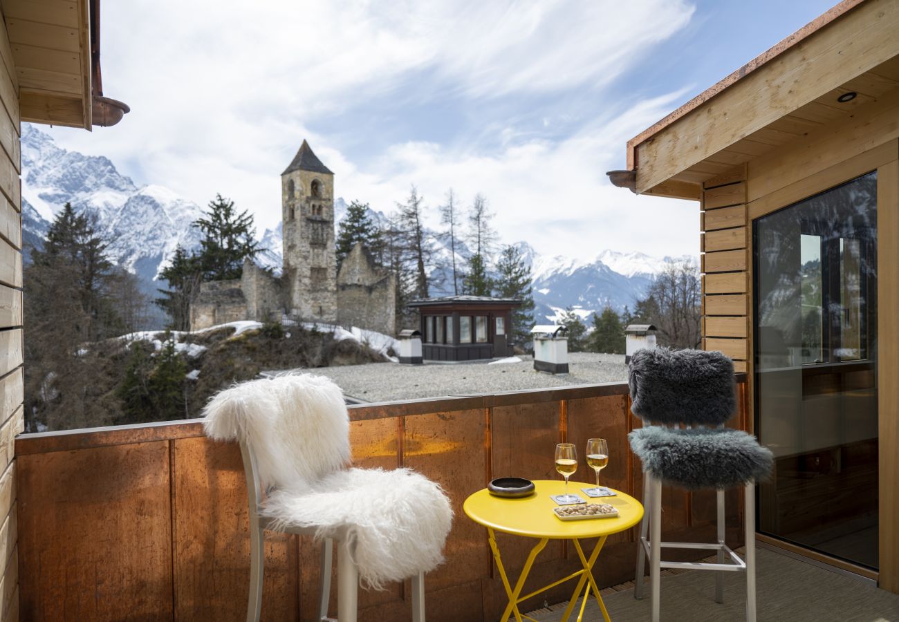 Ferienwohnung in Sent - CHASA BAO: LUXURIÖSE NEUE 4.5 ZIMMER-DACHWOHNUNG MIT BALKON UND AUSSICHT IN SENT