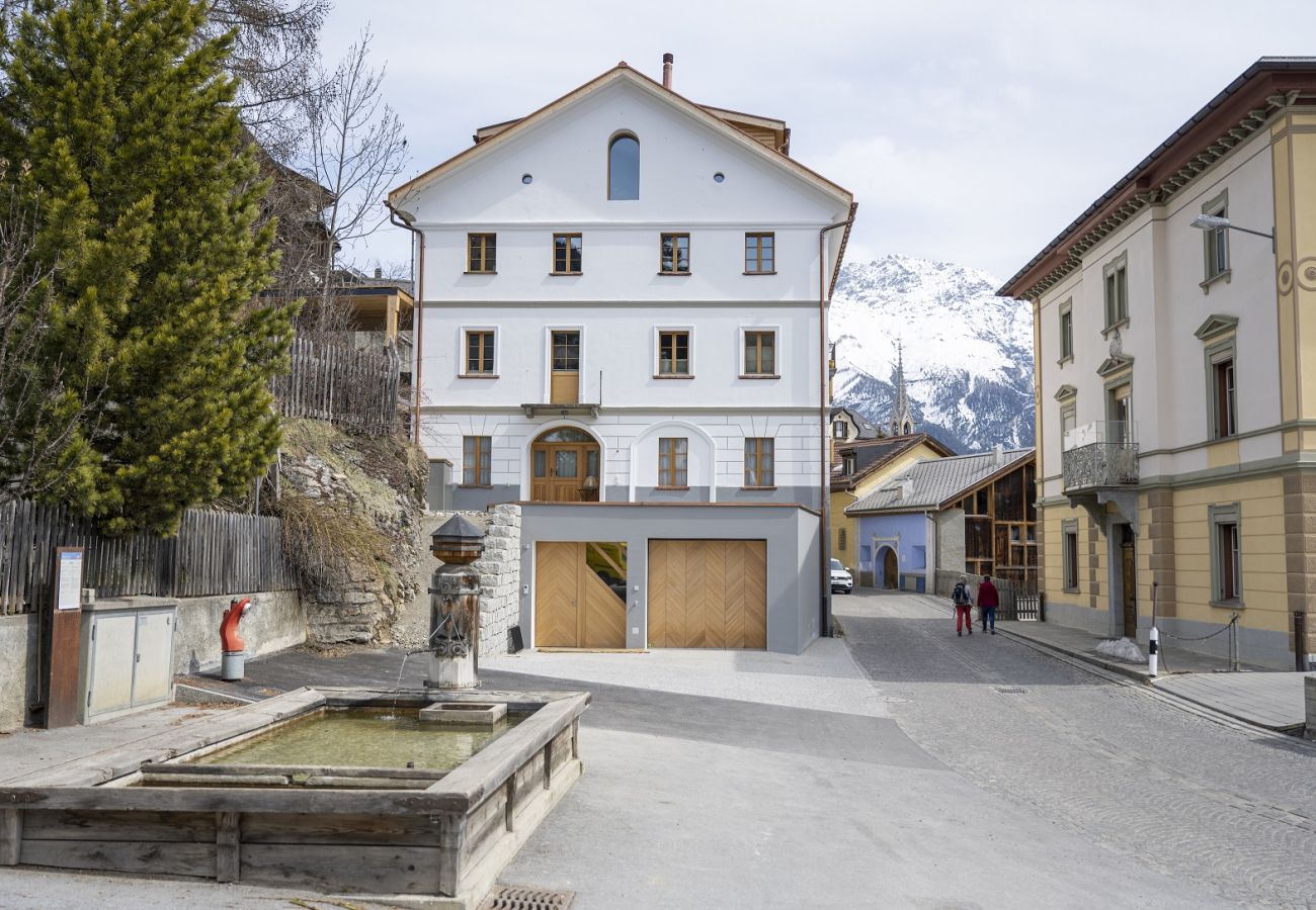 Ferienwohnung in Sent - CHASA BAO: LUXURIÖSE NEUE 4.5 ZIMMER-DACHWOHNUNG MIT BALKON UND AUSSICHT IN SENT