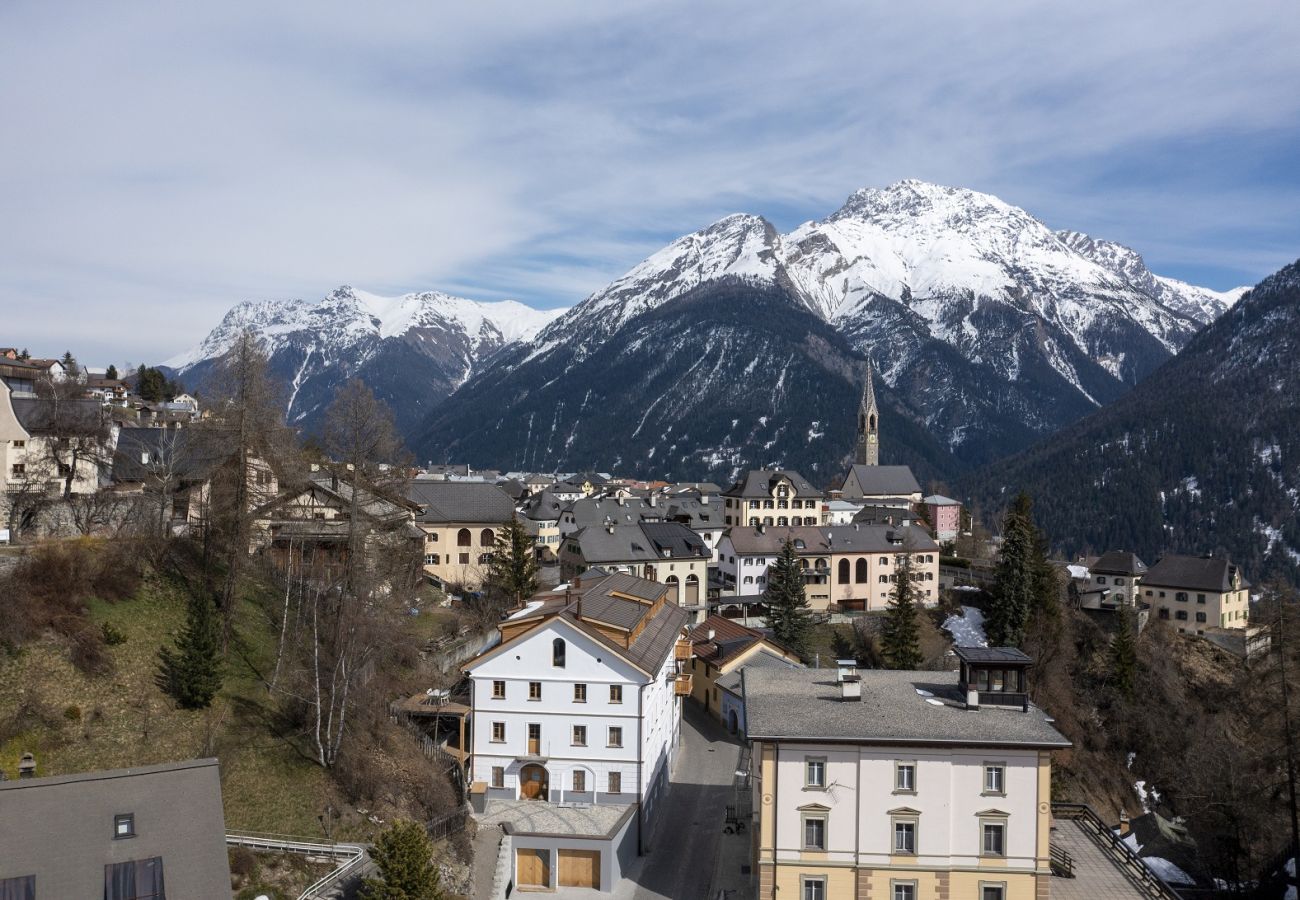 Ferienwohnung in Sent - CHASA BAO: LUXURIÖSE NEUE 4.5 ZIMMER-DACHWOHNUNG MIT BALKON UND AUSSICHT IN SENT