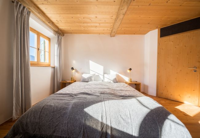Ferienwohnung in Ardez - Chasa Pro La Tuor: Renovierte Exklusive 4.5-Zimmerwohnung in einem Engadiner Haus am historischen Wohnturm aus dem 13. Jhd. Ferienwohnung in Ardez - Chasa Pro La Tuor: Renovierte Exklusive 4.5-Zimmerwohnung in einem Engadiner Haus am historischen Wohnturm aus dem 13. Jhd.