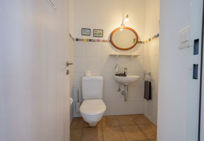 Ferienwohnung in Scuol - Palazzi Pratour: Grosszügige 4.5 Zimmer-Maisonettewohnung mit Aussicht oberhalb des historischen Dorfteils Ferienwohnung in Scuol - Palazzi Pratour: Grosszügige 4.5 Zimmer-Maisonettewohnung mit Aussicht oberhalb des historischen Dorfteils
