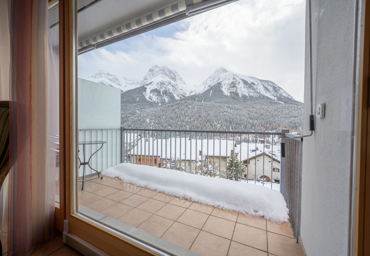 Ferienwohnung in Scuol - Palazzi Pratour: Grosszügige 4.5 Zimmer-Maisonettewohnung mit Aussicht oberhalb des historischen Dorfteils