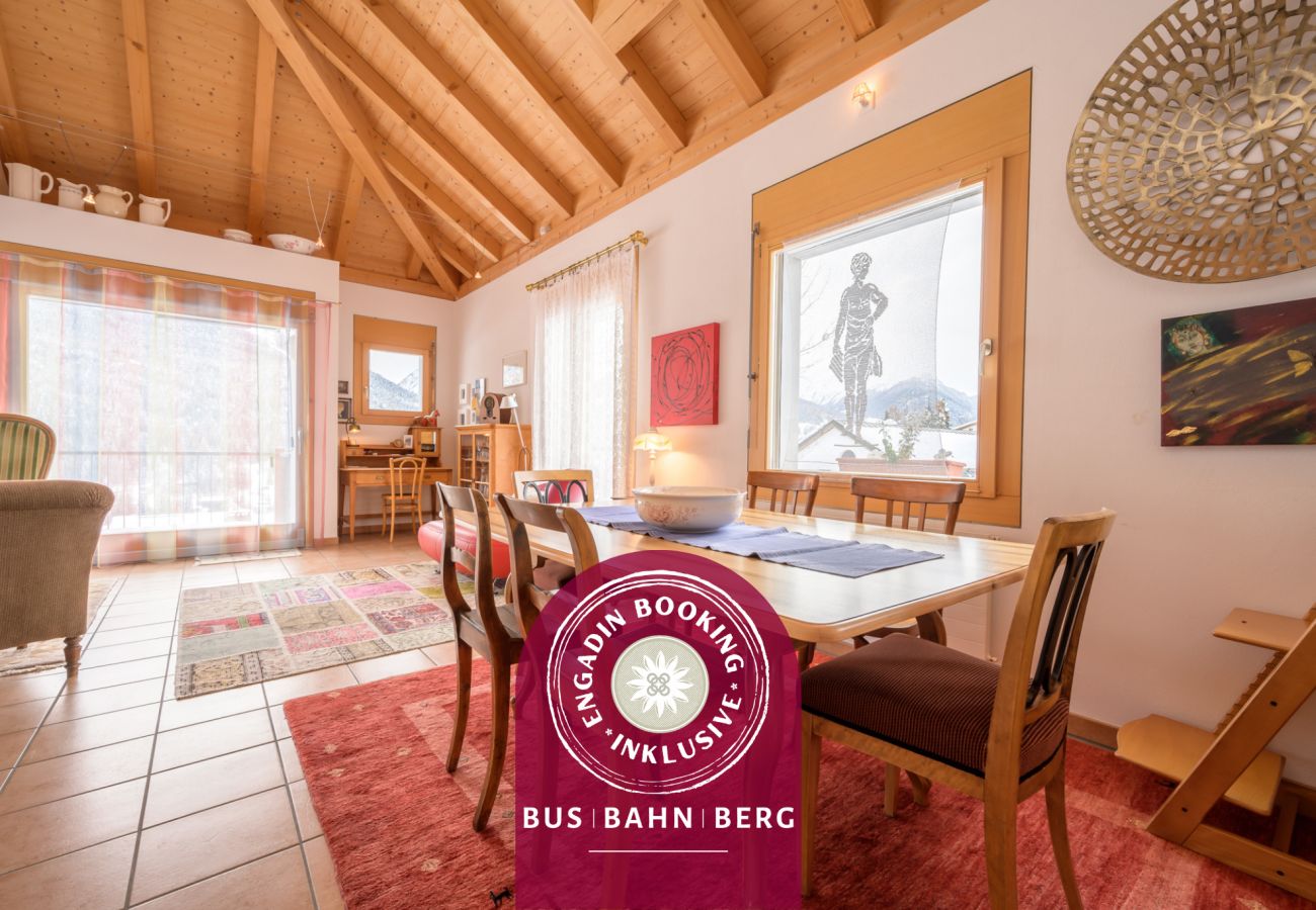 Ferienwohnung in Scuol - Palazzi Pratour: Grosszügige 4.5 Zimmer-Maisonettewohnung mit Aussicht oberhalb des historischen Dorfteils