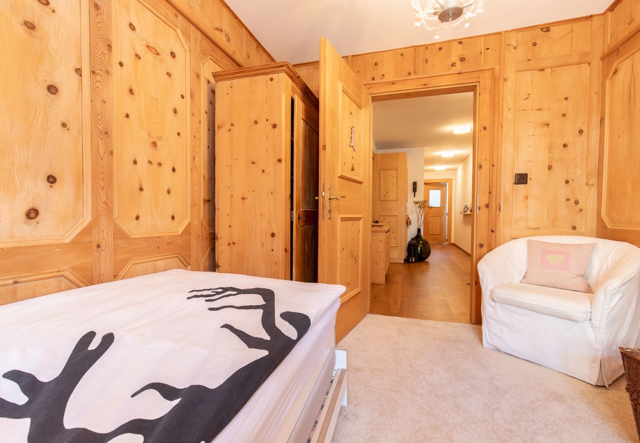 Ferienwohnung in Scuol - Chasa Vi: renovierte 4.5-Zimmerwohnung mitten im Zentrum von Scuol