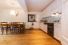 Ferienwohnung in Scuol - Chasa Vi: renovierte 4.5-Zimmerwohnung mitten im Zentrum von Scuol Ferienwohnung in Scuol - Chasa Vi: renovierte 4.5-Zimmerwohnung mitten im Zentrum von Scuol