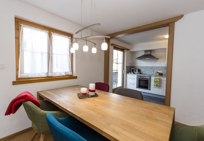 Ferienwohnung in Scuol - Chasa Praem: Renovierte 4.5 Zimmer Ferienwohnung in Scuol sot Ferienwohnung in Scuol - Chasa Praem: Renovierte 4.5 Zimmer Ferienwohnung in Scuol sot