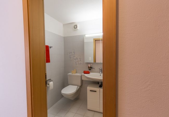 Ferienwohnung in Scuol - Chasa Praem: Renovierte 4.5 Zimmer Ferienwohnung in Scuol sot Ferienwohnung in Scuol - Chasa Praem: Renovierte 4.5 Zimmer Ferienwohnung in Scuol sot