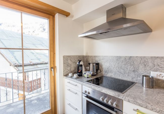 Ferienwohnung in Scuol - Chasa Praem: Renovierte 4.5 Zimmer Ferienwohnung in Scuol sot Ferienwohnung in Scuol - Chasa Praem: Renovierte 4.5 Zimmer Ferienwohnung in Scuol sot