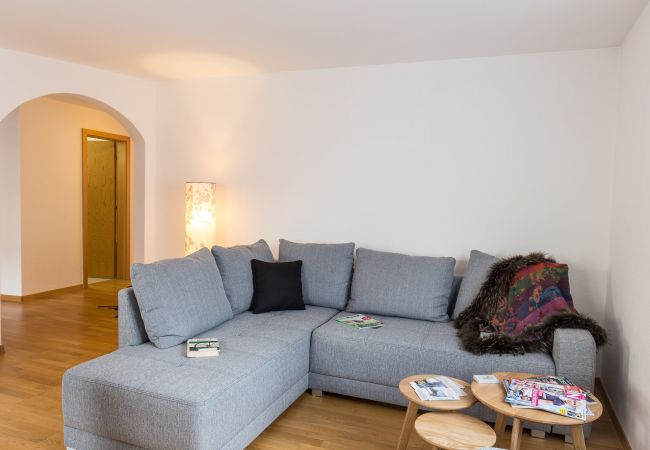 Ferienwohnung in Scuol - Chasa Praem: Renovierte 4.5 Zimmer Ferienwohnung in Scuol sot Ferienwohnung in Scuol - Chasa Praem: Renovierte 4.5 Zimmer Ferienwohnung in Scuol sot