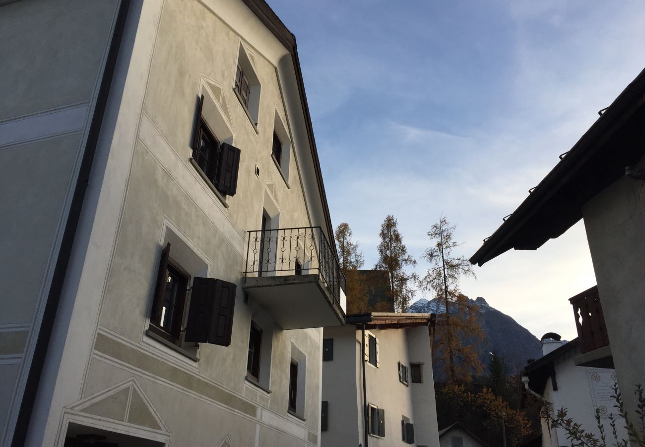 Ferienwohnung in Scuol - CHASA PRAEM: RENOVIERTE 4,5 ZIMMER FERIENWOHNUNG