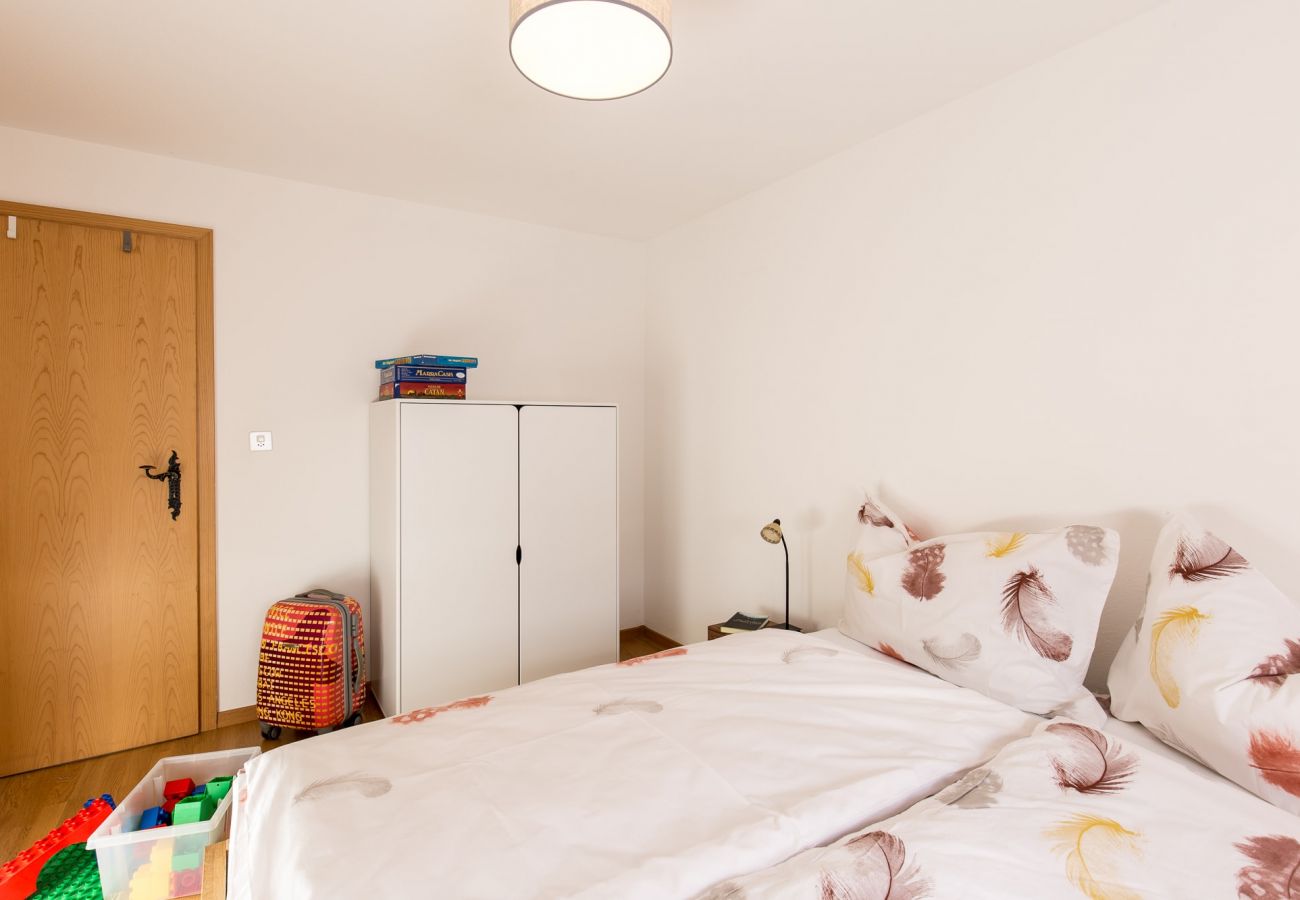 Ferienwohnung in Scuol - Chasa Praem: Renovierte 4.5 Zimmer Ferienwohnung in Scuol sot