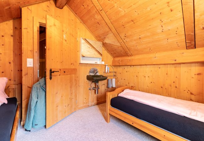 Ferienwohnung in Ardez - Chasa Sampuoir: Hüttenfeeling und modern in der 4.5-Zimmer-Maisonette-Wohnung Ferienwohnung in Ardez - Chasa Sampuoir: Hüttenfeeling und modern in der 4.5-Zimmer-Maisonette-Wohnung