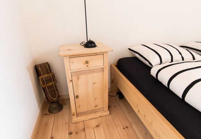 Ferienwohnung in Tarasp - Chasa La Tschuffa: Exklusives Haus mit 4.5-Zimmer Maisonette am Fusse des Schloss Tarasp Ferienwohnung in Tarasp - Chasa La Tschuffa: Exklusives Haus mit 4.5-Zimmer Maisonette am Fusse des Schloss Tarasp