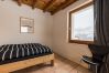 Ferienwohnung in Tarasp - Chasa La Tschuffa: Exklusives Haus mit 4.5-Zimmer Maisonette am Fusse des Schloss Tarasp Ferienwohnung in Tarasp - Chasa La Tschuffa: Exklusives Haus mit 4.5-Zimmer Maisonette am Fusse des Schloss Tarasp