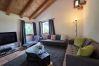 Ferienwohnung in Tarasp - Chasa La Tschuffa: Exklusives Haus mit 4.5-Zimmer Maisonette am Fusse des Schloss Tarasp