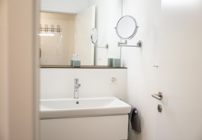 Ferienwohnung in Scuol - Brentschpark Nr. 33: Charmant renovierte 2.5-Zimmerwohnung im ruhig gelegenem Brentschpark Ferienwohnung in Scuol - Brentschpark Nr. 33: Charmant renovierte 2.5-Zimmerwohnung im ruhig gelegenem Brentschpark