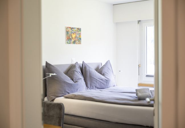 Ferienwohnung in Scuol - Brentschpark Nr. 33: Charmant renovierte 2.5-Zimmerwohnung im ruhig gelegenem Brentschpark Ferienwohnung in Scuol - Brentschpark Nr. 33: Charmant renovierte 2.5-Zimmerwohnung im ruhig gelegenem Brentschpark