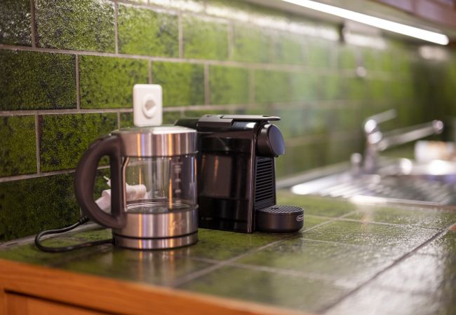 Studio in Scuol - CHASINA ROSA: GEMÜTLICHE 1.5 ZIMMER FERIENWOHNUNG DIREKT BEIM ENGADIN BAD SCUOL Studio in Scuol - CHASINA ROSA: GEMÜTLICHE 1.5 ZIMMER FERIENWOHNUNG DIREKT BEIM ENGADIN BAD SCUOL