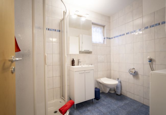 Ferienwohnung in Scuol - Chasa Emerita: Moderne 3 1/2-Zimmer Terrassenwohnung mit Panoramablick Ferienwohnung in Scuol - Chasa Emerita: Moderne 3 1/2-Zimmer Terrassenwohnung mit Panoramablick