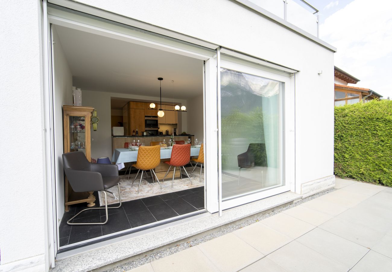 Ferienwohnung in Scuol - Chasa Emerita: Moderne 3 1/2-Zimmer Terrassenwohnung mit Panoramablick