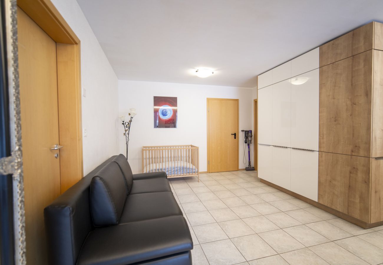 Ferienwohnung in Scuol - Chasa Emerita: Moderne 3 1/2-Zimmer Terrassenwohnung mit Panoramablick