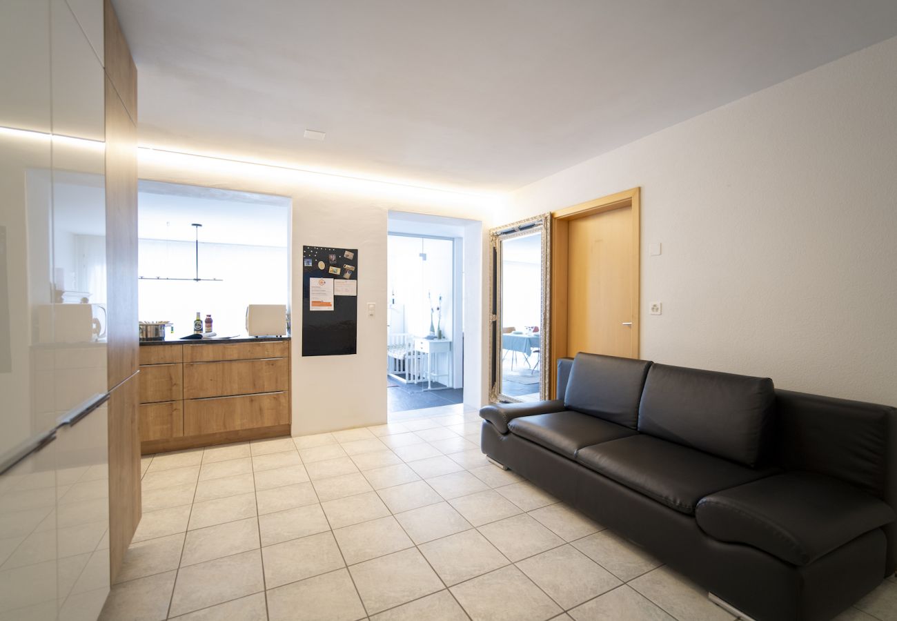 Ferienwohnung in Scuol - Chasa Emerita: Moderne 3 1/2-Zimmer Terrassenwohnung mit Panoramablick