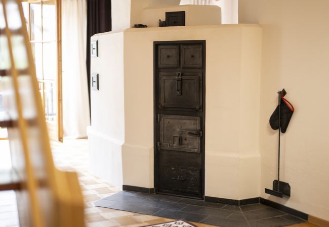 Ferienwohnung in Sent - Chasa Scaletta: Grosse Maisonettewohnung mit viel Charme mitten in Sent Ferienwohnung in Sent - Chasa Scaletta: Grosse Maisonettewohnung mit viel Charme mitten in Sent