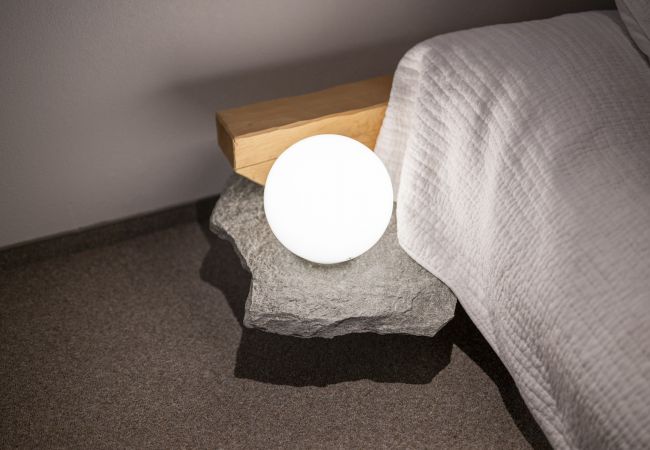 Ferienwohnung in Sent - Chasa Scaletta: Grosse Maisonettewohnung mit viel Charme mitten in Sent Ferienwohnung in Sent - Chasa Scaletta: Grosse Maisonettewohnung mit viel Charme mitten in Sent