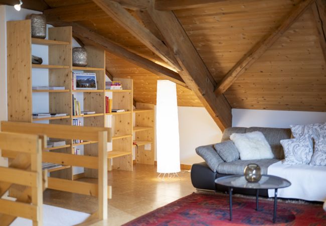 Ferienwohnung in Sent - Chasa Scaletta: Grosse Maisonettewohnung mit viel Charme mitten in Sent Ferienwohnung in Sent - Chasa Scaletta: Grosse Maisonettewohnung mit viel Charme mitten in Sent
