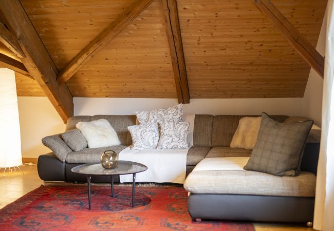 Ferienwohnung in Sent - Chasa Scaletta: Grosse Maisonettewohnung mit viel Charme mitten in Sent Ferienwohnung in Sent - Chasa Scaletta: Grosse Maisonettewohnung mit viel Charme mitten in Sent