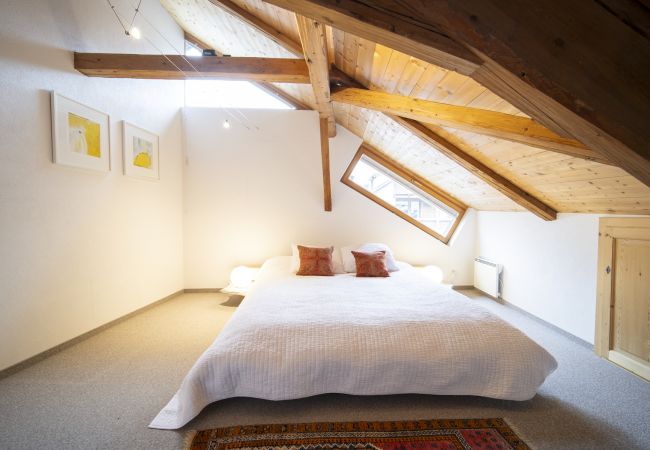 Ferienwohnung in Sent - Chasa Scaletta: Grosse Maisonettewohnung mit viel Charme mitten in Sent Ferienwohnung in Sent - Chasa Scaletta: Grosse Maisonettewohnung mit viel Charme mitten in Sent