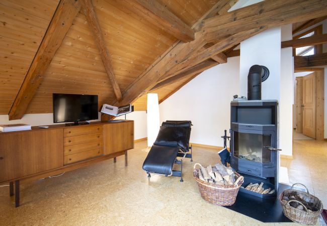 Ferienwohnung in Sent - Chasa Scaletta: Grosse Maisonettewohnung mit viel Charme mitten in Sent Ferienwohnung in Sent - Chasa Scaletta: Grosse Maisonettewohnung mit viel Charme mitten in Sent