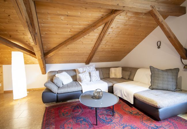 Ferienwohnung in Sent - Chasa Scaletta: Grosse Maisonettewohnung mit viel Charme mitten in Sent Ferienwohnung in Sent - Chasa Scaletta: Grosse Maisonettewohnung mit viel Charme mitten in Sent