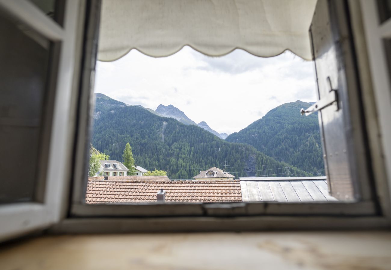 Ferienhaus in Ardez - CHASA BRÖL: ENGADINER FERIENHAUS MITTTEN IM IDYLLISCHEN ARDEZ 