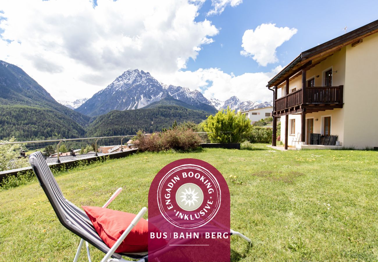 Ferienwohnung in Scuol - Chasa Val 735: Ruhige 3 ½-Zimmerwohnung mit Terrasse und Aussicht auf den Nationalpark