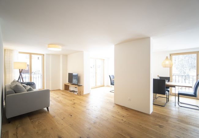 Ferienwohnung in Scuol - Chasa Punt: Aussergewöhnliche 5 ½-Zimmerwohnung im historischen Dorfkern Ferienwohnung in Scuol - Chasa Punt: Aussergewöhnliche 5 ½-Zimmerwohnung im historischen Dorfkern