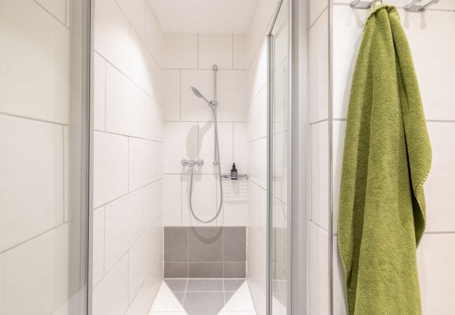 Ferienhaus in Scuol - Chasa Mayer: Zentrale 5 ½-Zimmerwohnung im historischen Dorfkern Scuol Sura Ferienhaus in Scuol - Chasa Mayer: Zentrale 5 ½-Zimmerwohnung im historischen Dorfkern Scuol Sura