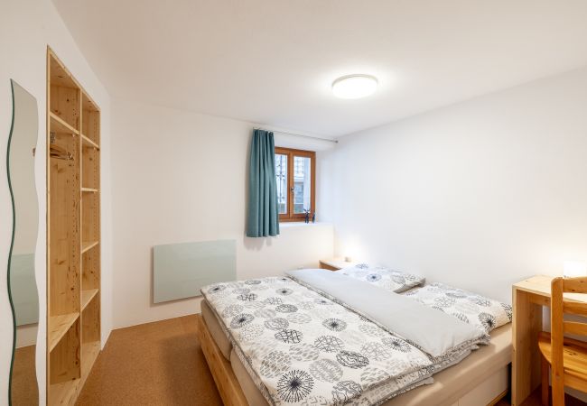 Ferienhaus in Scuol - Chasa Mayer: Zentrale 5 ½-Zimmerwohnung im historischen Dorfkern Scuol Sura Ferienhaus in Scuol - Chasa Mayer: Zentrale 5 ½-Zimmerwohnung im historischen Dorfkern Scuol Sura