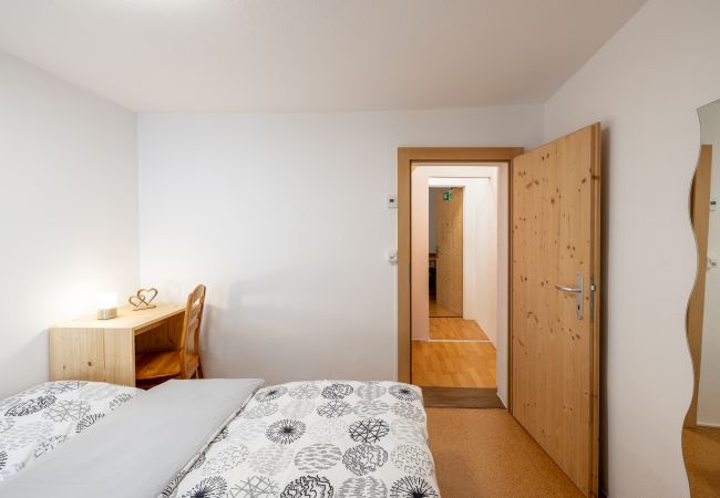 Ferienhaus in Scuol - Chasa Mayer: Zentrale 5 ½-Zimmerwohnung im historischen Dorfkern Scuol Sura Ferienhaus in Scuol - Chasa Mayer: Zentrale 5 ½-Zimmerwohnung im historischen Dorfkern Scuol Sura