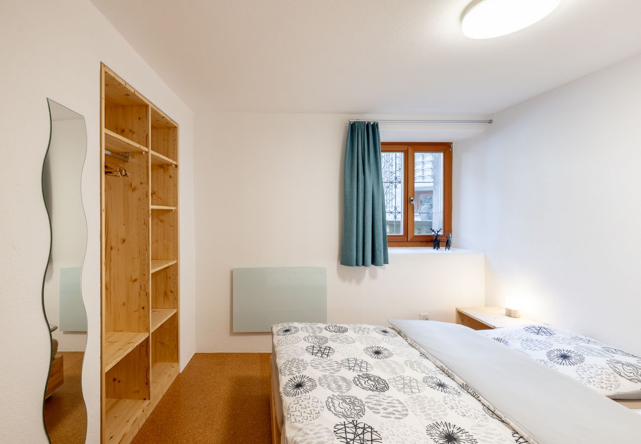 Ferienhaus in Scuol - CHASA MAYER: ZENTRALE 5 ½-ZIMMER FERIENWOHNUNG IM HISTORISCHEN DORFKERN VON SCUOL SURA