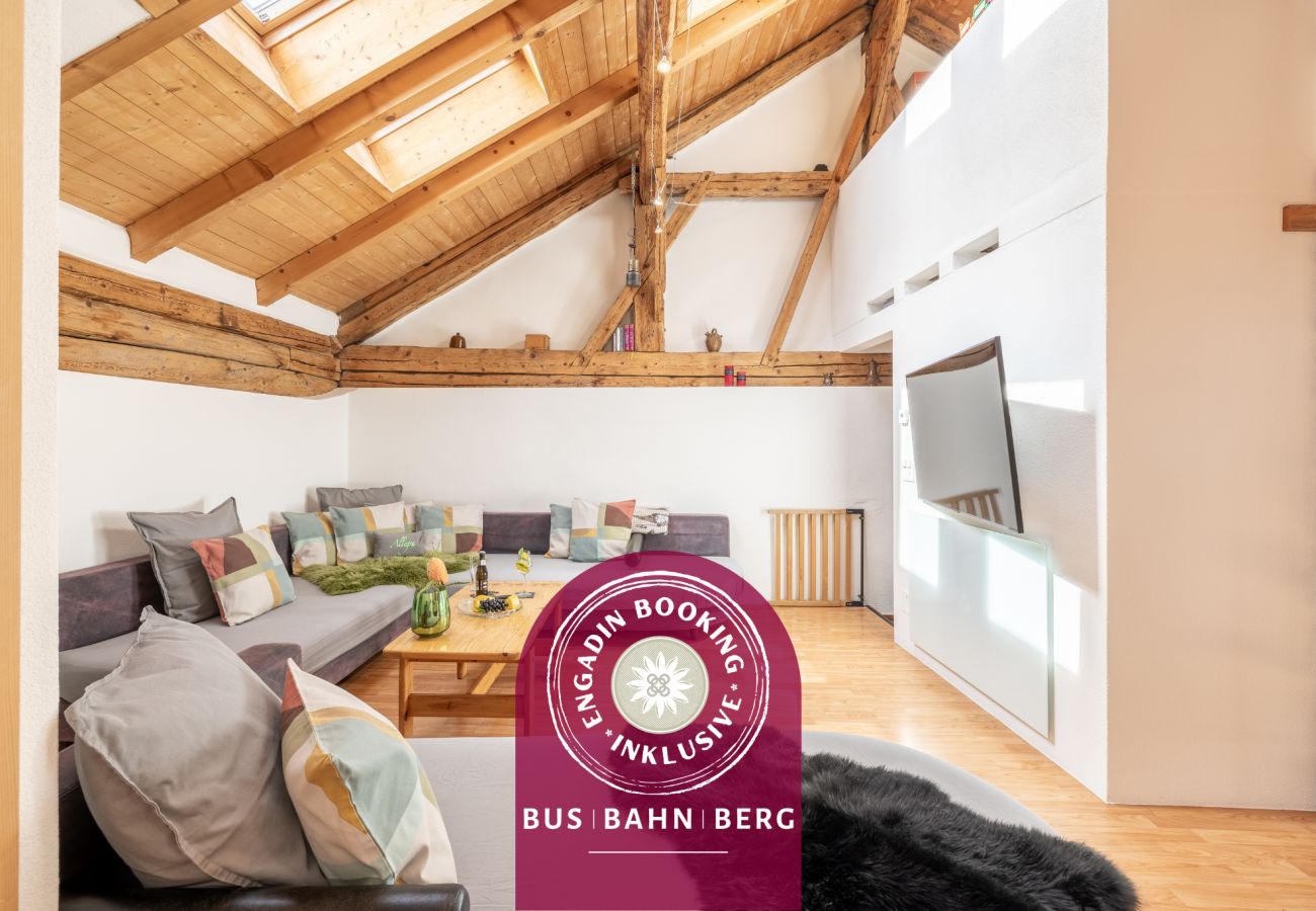 Ferienhaus in Scuol - Chasa Mayer: Zentrale 5 ½-Zimmerwohnung im historischen Dorfkern Scuol Sura