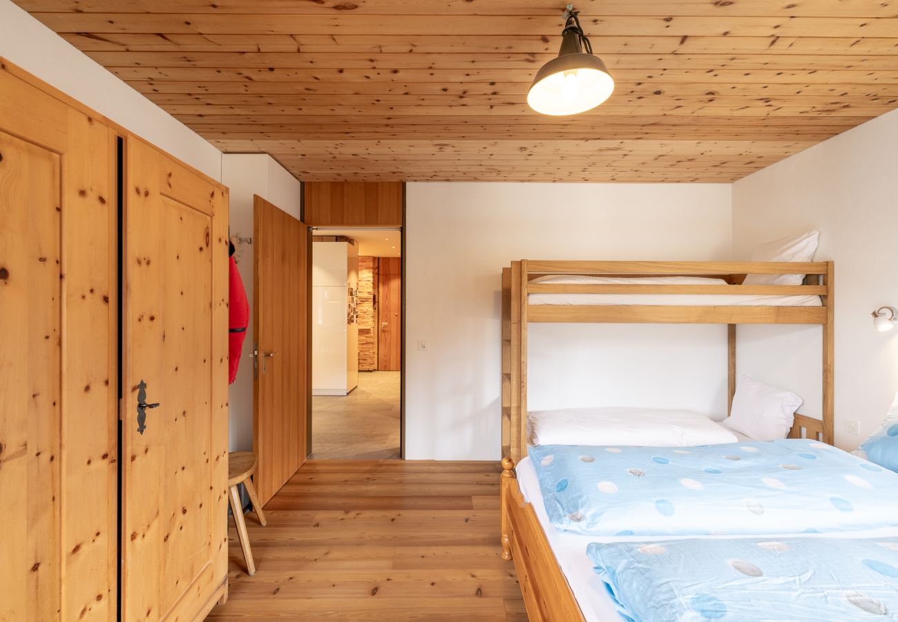 Ferienwohnung in Scuol - CHASA KÜMIN - Ideal gelegene, gemütliche 2.5 Zimmerwohnung mit Aussicht im östlichen Dorfteil von Scuol