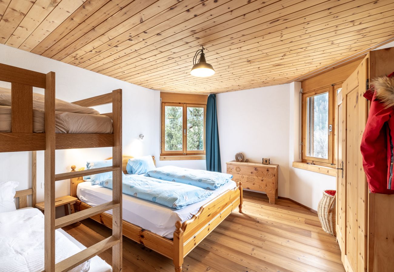 Ferienwohnung in Scuol - CHASA KÜMIN - Ideal gelegene, gemütliche 2.5 Zimmerwohnung mit Aussicht im östlichen Dorfteil von Scuol