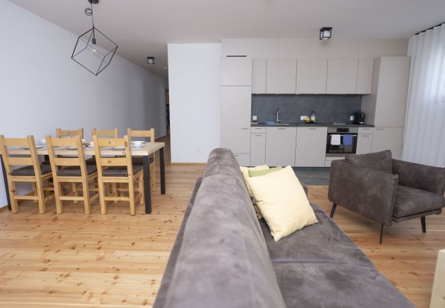 Ferienwohnung in Müstair - Chasa Helvetia Duai: Neu gebaute 3,5 Zimmer Ferienwohnung mit exklusivem Hotelservice Ferienwohnung in Müstair - Chasa Helvetia Duai: Neu gebaute 3,5 Zimmer Ferienwohnung mit exklusivem Hotelservice