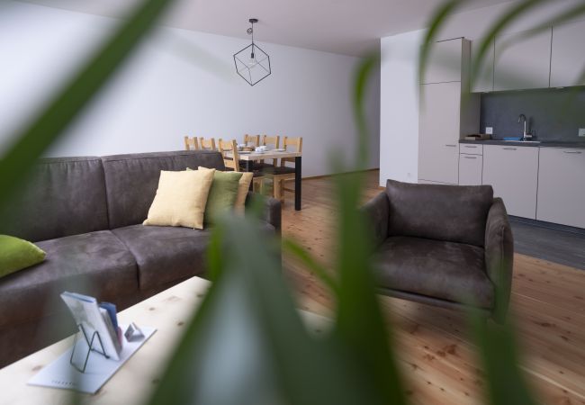 Ferienwohnung in Müstair - Chasa Helvetia Duai: Neu gebaute 3,5 Zimmer Ferienwohnung mit exklusivem Hotelservice Ferienwohnung in Müstair - Chasa Helvetia Duai: Neu gebaute 3,5 Zimmer Ferienwohnung mit exklusivem Hotelservice